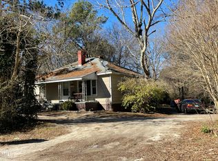 1402 S Williams St, Henderson, NC 27536