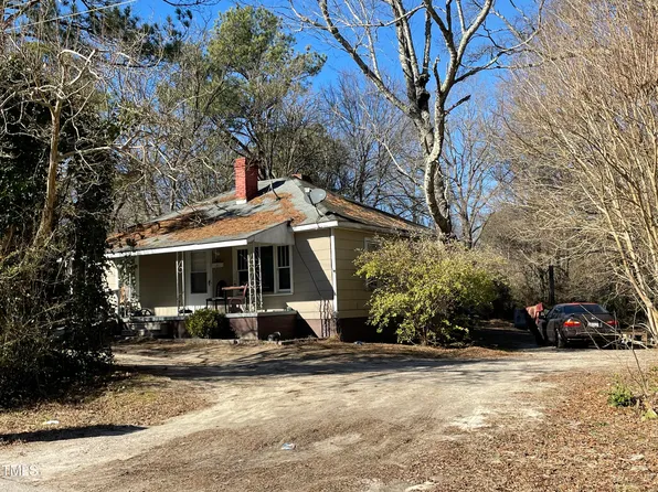 1402 S Williams St, Henderson, NC 27536