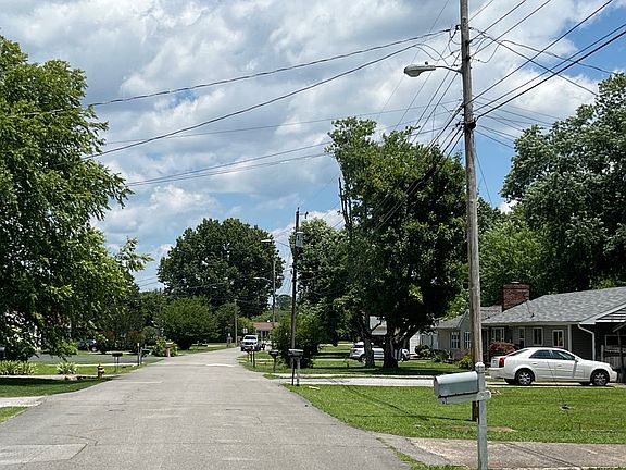 4th image of 2212 Beeler Ave