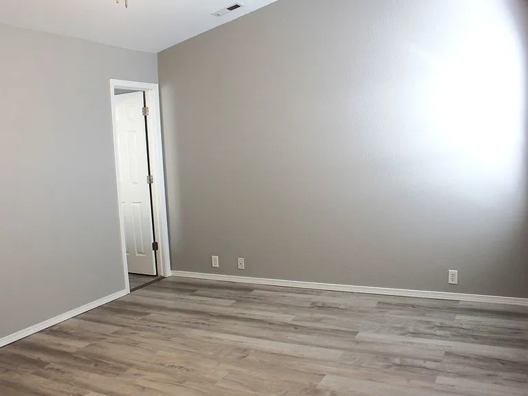 7479 Countryside Grv — Photo 11