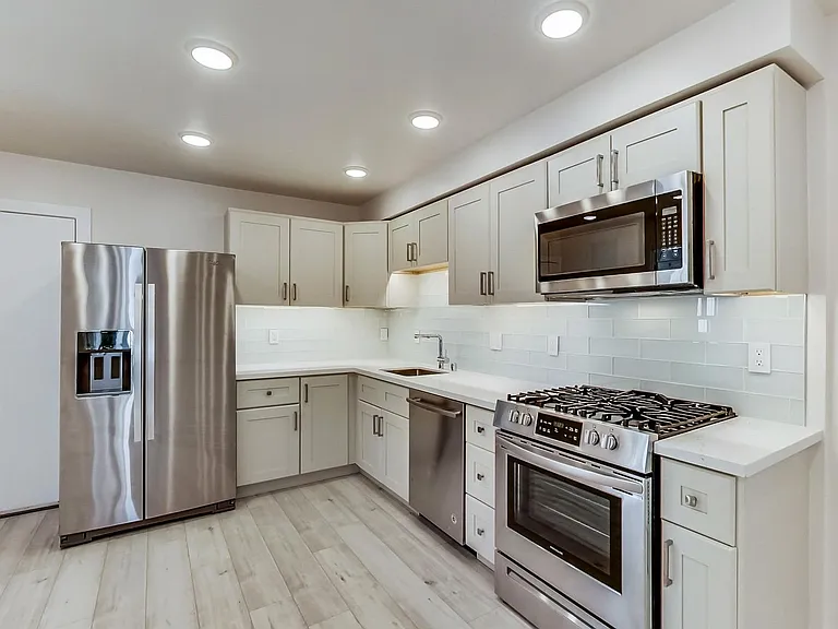 1454 South Van Ness LLC — Photo 5