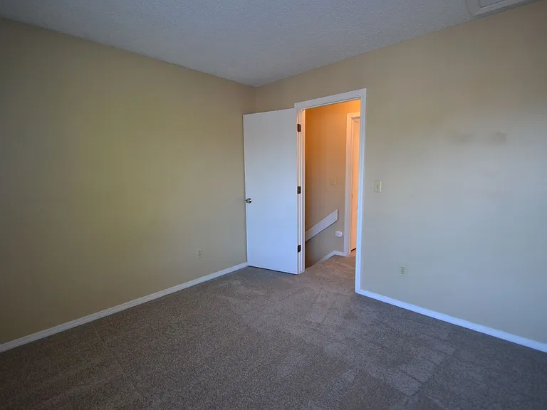 3535 Sydney Ter — Photo 7