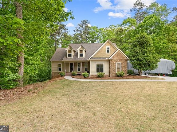 3rd image of 8141 Spruce Ct