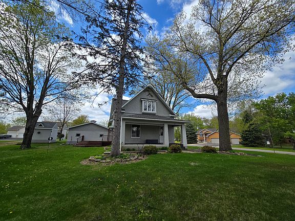 3rd image of 311 Big Woods Ln