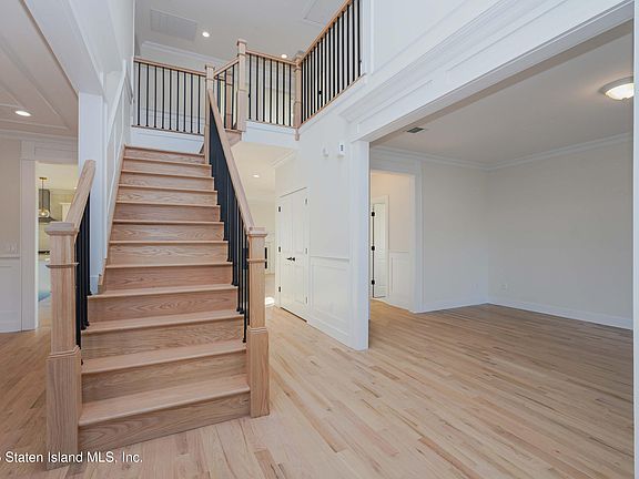 5th image of 707 Marcy Ave