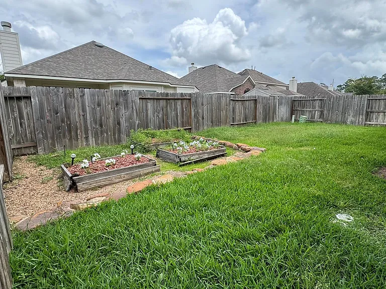10006 Kendahlwood Ln — Photo 22