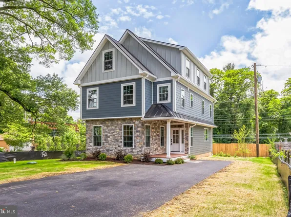 45 Orchard Ln, Berwyn, PA 19312