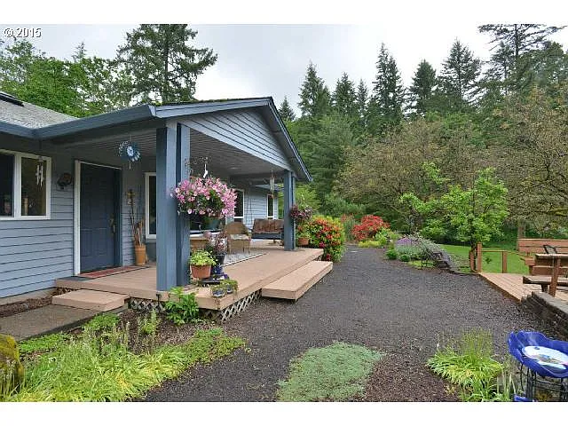17999 SW Corral Creek Rd photo 1