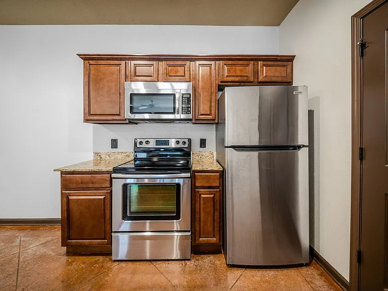 1930 N Reynolds Rd #103 — Photo 14