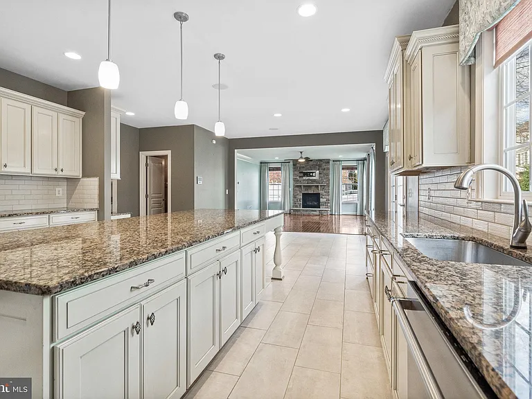 4561 Rona Pl — Photo 28