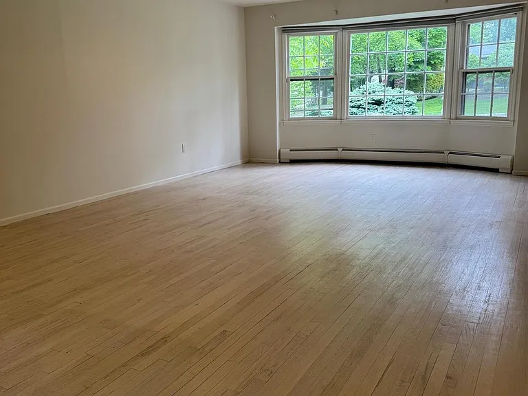24 Beaumont Dr — Photo 7