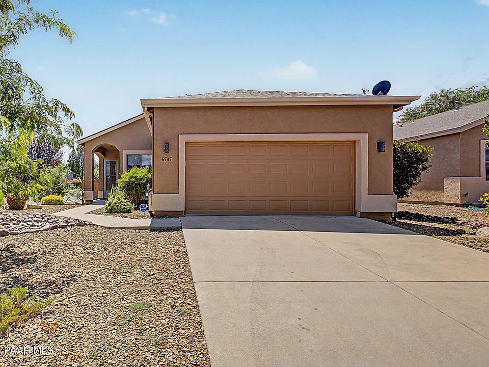 6747 E Kilkenny Pl