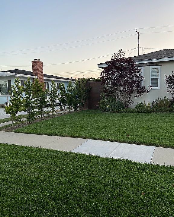 2nd image of 2525 Zandia Ave