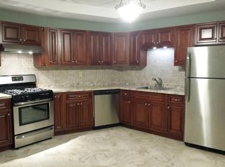 54 Maple St APT F, Millbury, MA 01527