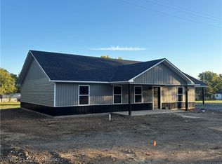 21406 W 6th St, Howe, OK 74940