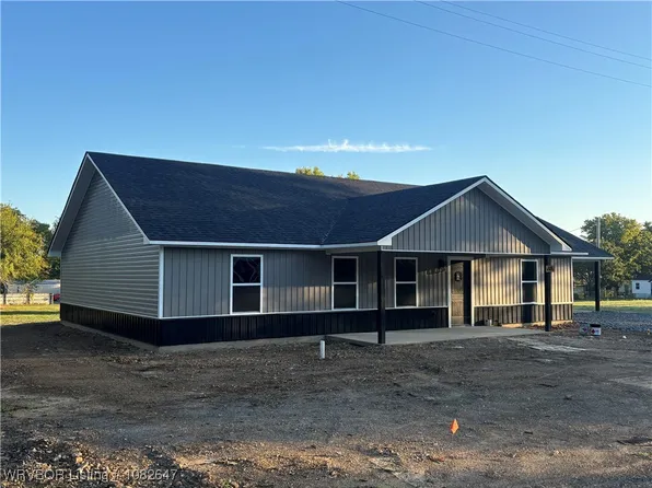 21406 W 6th St, Howe, OK 74940