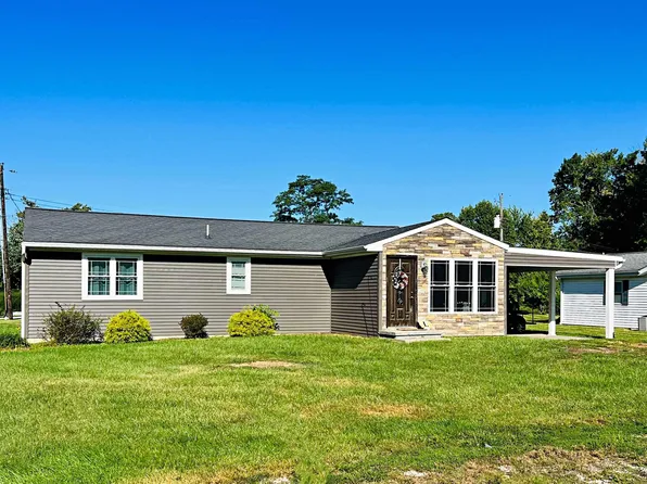 101 Terrace Dr, Loogootee, IN 47553