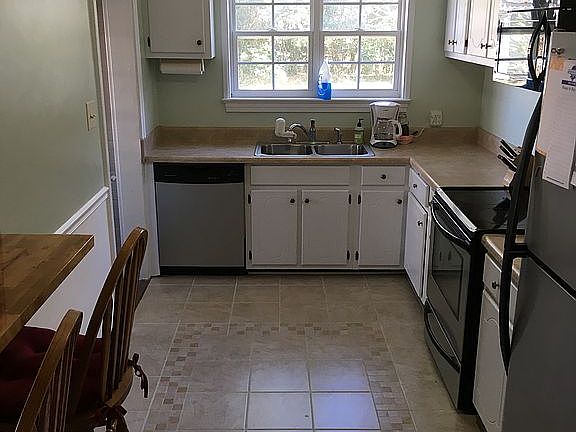 5th image of 306 S Audubon Ave