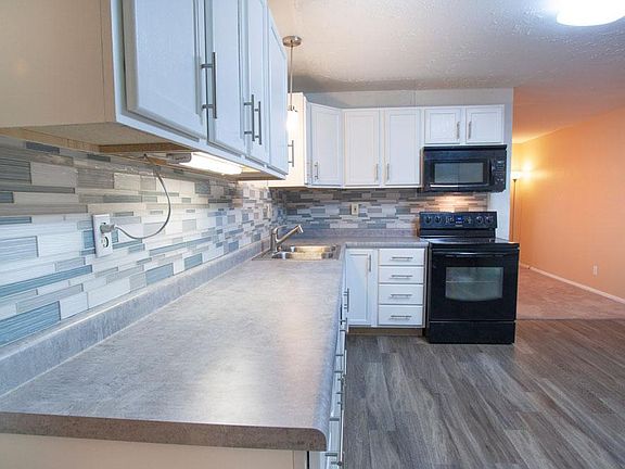 Over 15 feet of countertop space