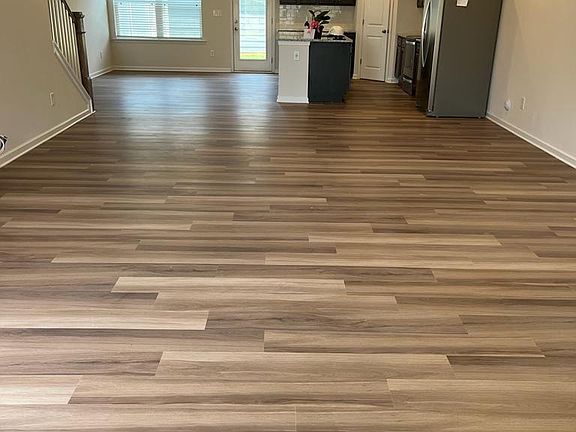 4th image of 310 Sagecroft Ln