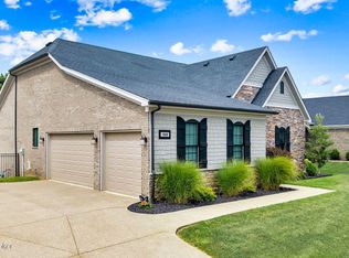1922 Scenic Lakes Dr, Louisville, KY 40245