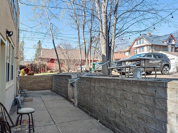 2nd image of 2539 Fillmore St NE #1