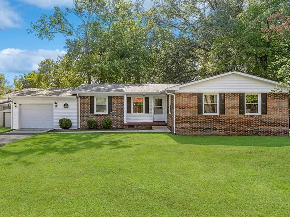 917 Sunnymeade Dr, Cookeville, TN 38501