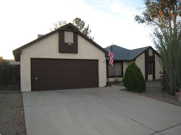 Front - 2 car garage