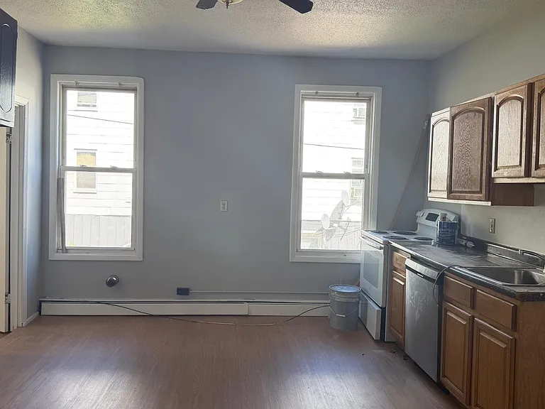 126 W Main St #5 — Photo 7