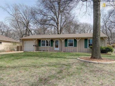 8739 Goddard St, Overland Park, KS, 66214