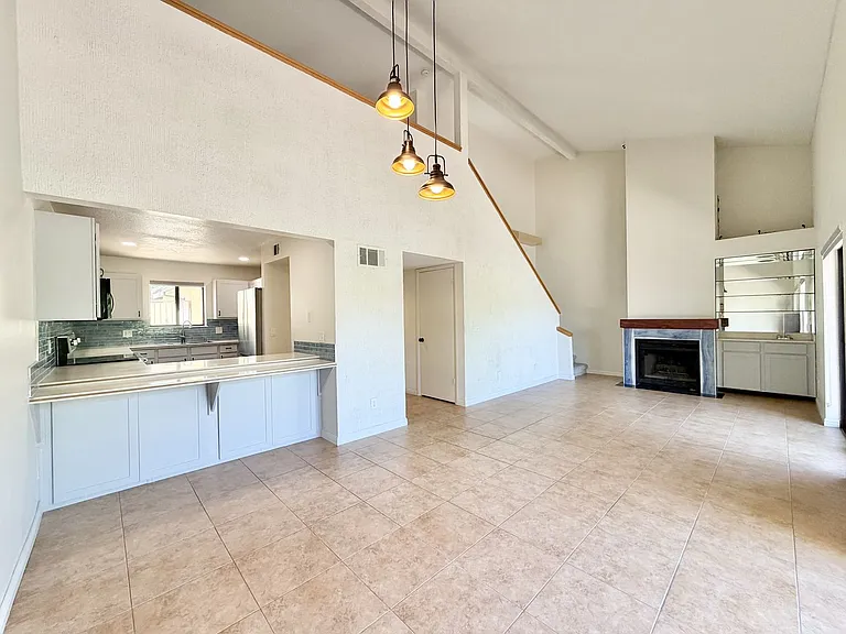 112 Willow Lake Dr — Photo 8