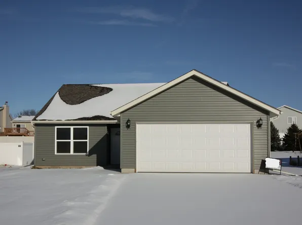 8 Kimberly Dr, Spring Valley, IL 61362