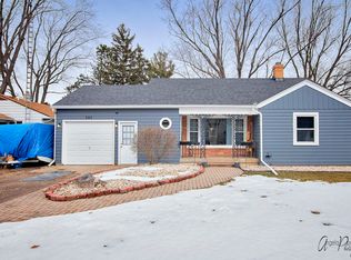 309 Schryver Ave, Woodstock, IL 60098