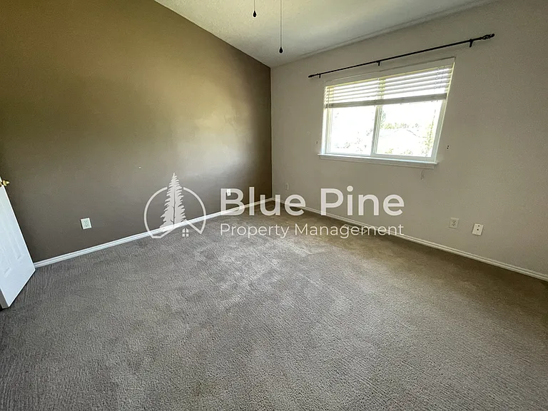 3709 E 20 N — Photo 10