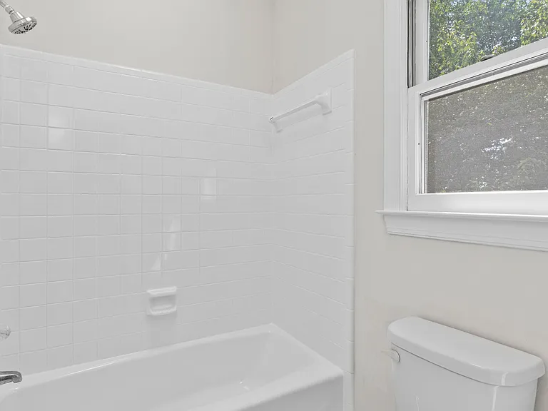 623 Elmwood Ct — Photo 29