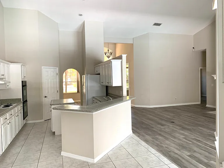 2435 Shoal Creek Ct — Photo 5