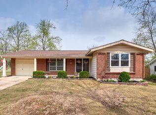 537 Arborwood Dr, Ballwin, MO