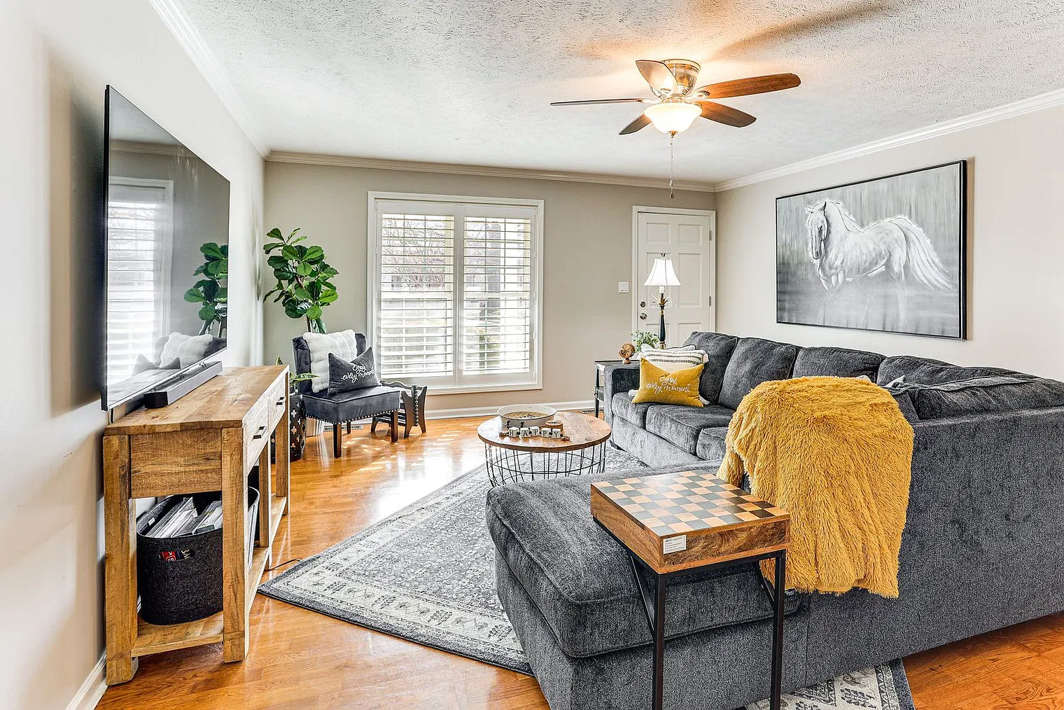 3 bed, 2.0 bath, 1496 sqft, $4,419 — Photo 1