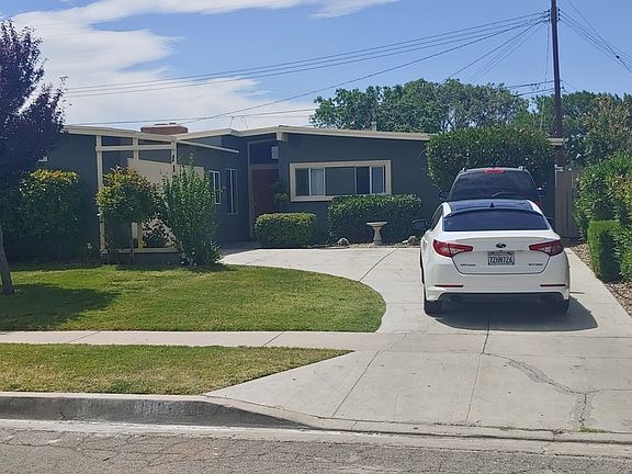 2nd image of 1126 W Avenue H5