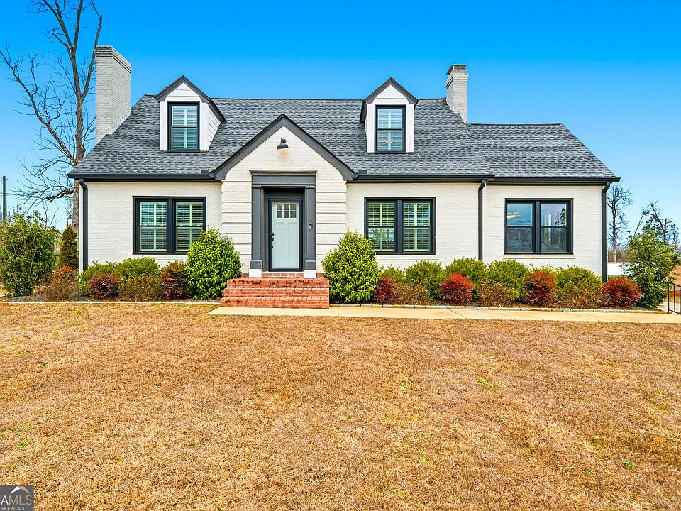 1st image of 233 Lagrange St