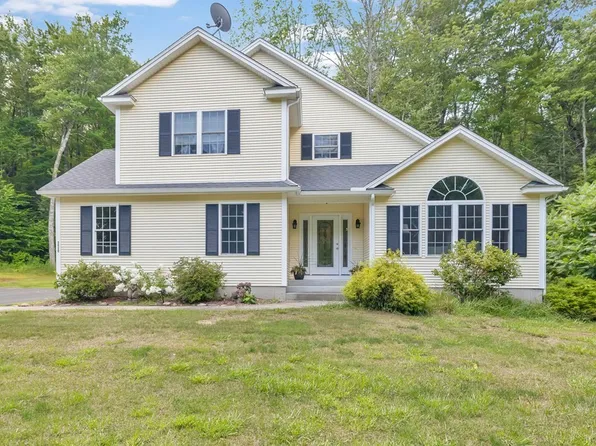 220 General Knox Rd, Russell, MA 01071