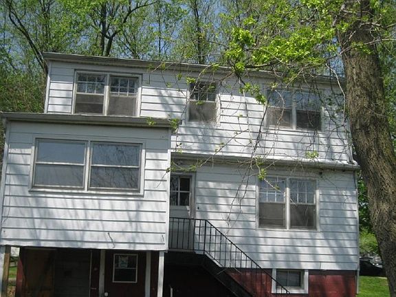 2nd image of 2207 Elisha Ave