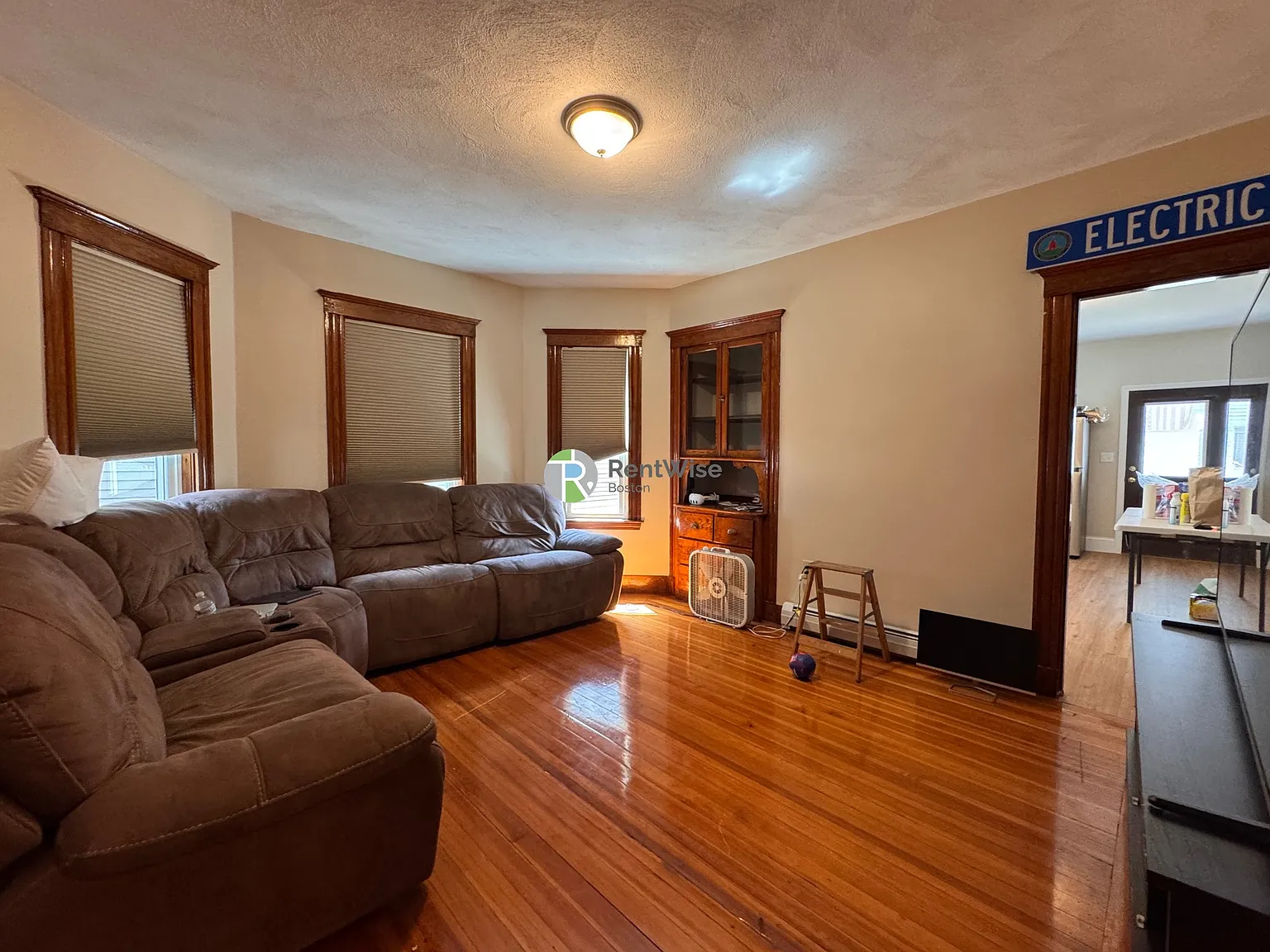 46 Bromfield Rd — Photo 4