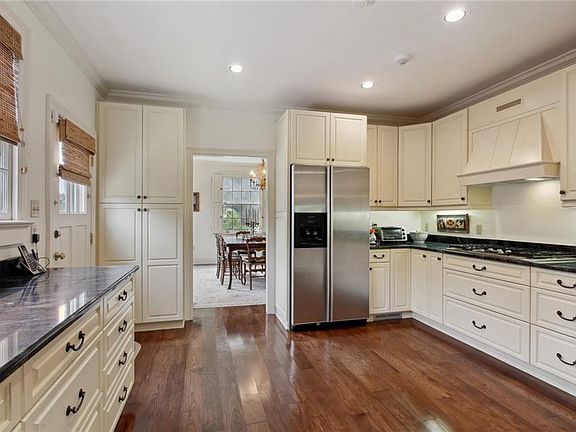 5th image of 4256 Vendome Pl