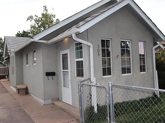 3rd image of 905 Whipple Ave