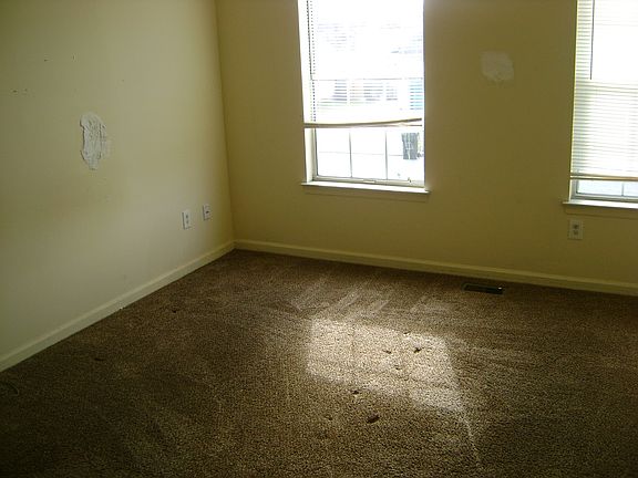 5th image of 704 Galleon Dr