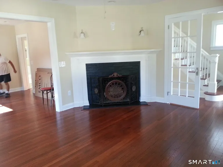 356 Townsend Ave — Photo 6
