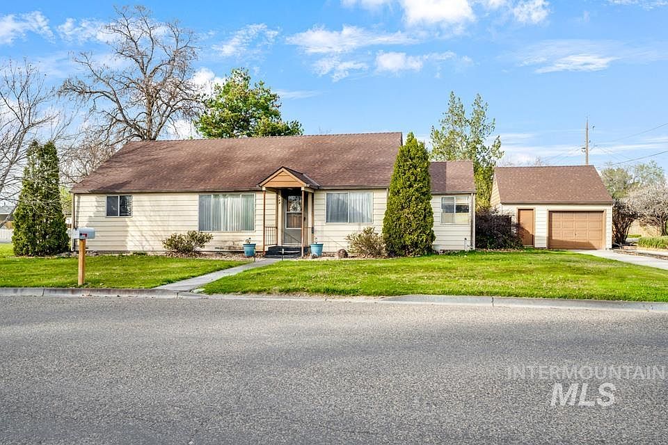1st image of 489 NW 4th Ave