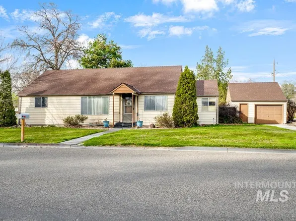 489 NW 4th Ave, Ontario, OR 97914