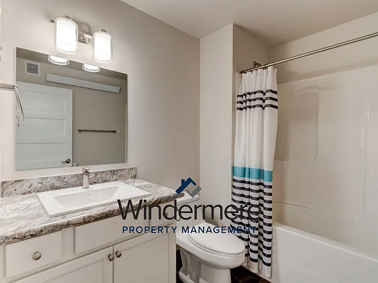 1621 SW Mulberry Pl #D102 — Photo 12